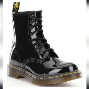 Dr. Martens Women's Classic Patent Combat Boots Size 7