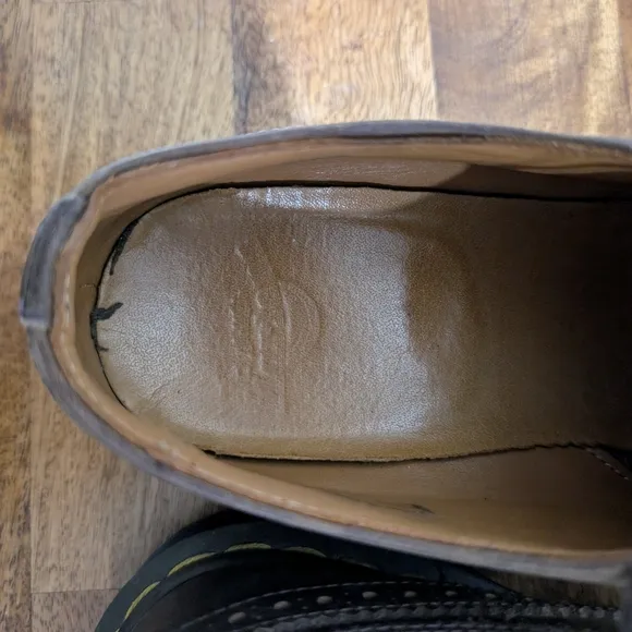 Dr Martin 3989 Yellow Stitch brown nubuck Leather Brogue Shoes size 10