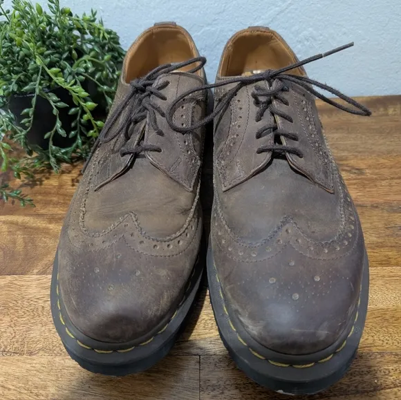 Dr Martin 3989 Yellow Stitch brown nubuck Leather Brogue Shoes size 10