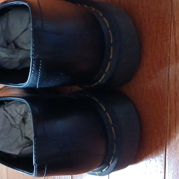 Dr Martins Size 10 Black Leather Men's Shoes
