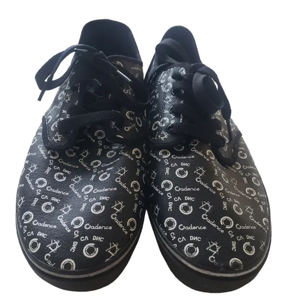 DVS Shoes. Cadence. Black and White. Size 12. Skate Boarding Shoes.