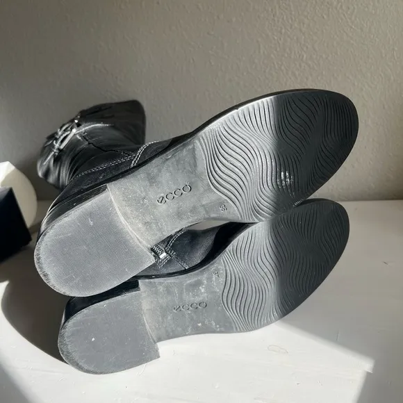 ECCO WOMEN'S HOBART BUCKLE Boots Size 38 (US 7-7.5)$230.00