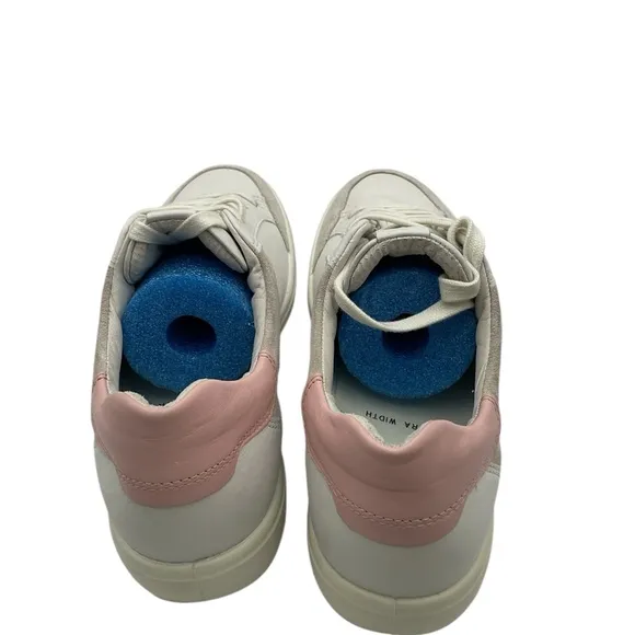 ECCO Women's Soft 7 Retro leather Sneaker White and pink  Sneakers size 10-10.5W