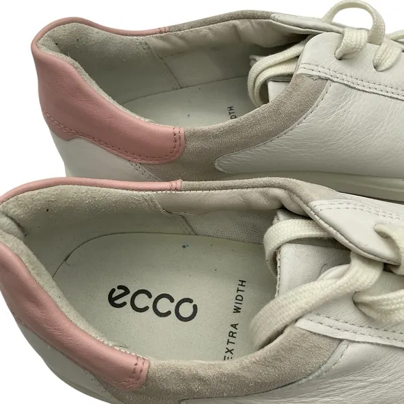 ECCO Women's Soft 7 Retro leather Sneaker White and pink  Sneakers size 10-10.5W