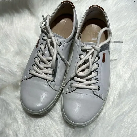 ECCO Womens White Leather Golf shoes Size 9.  B72