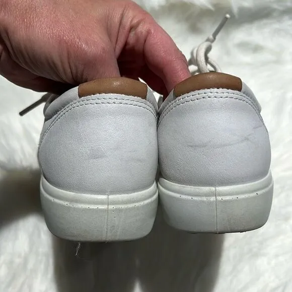 ECCO Womens White Leather Golf shoes Size 9.  B72