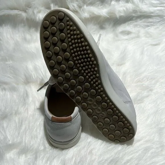ECCO Womens White Leather Golf shoes Size 9.  B72