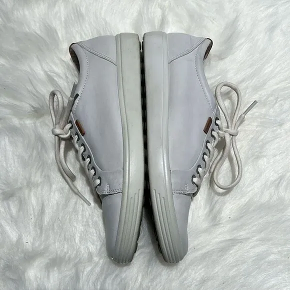 ECCO Womens White Leather Golf shoes Size 9.  B72
