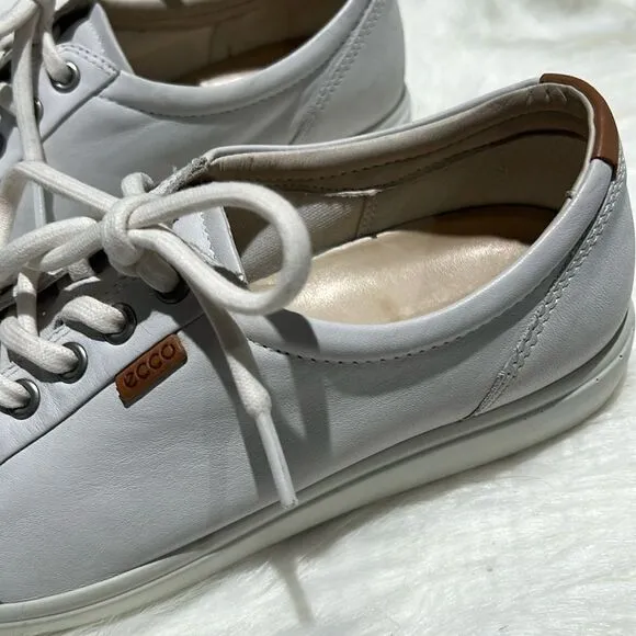 ECCO Womens White Leather Golf shoes Size 9.  B72