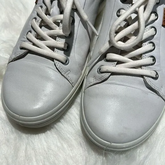 ECCO Womens White Leather Golf shoes Size 9.  B72