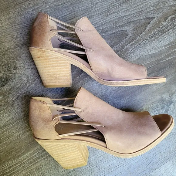 Eileen Fisher Nikki Leather Strappy Open Side Block Heel Open Toe Ankle Boots