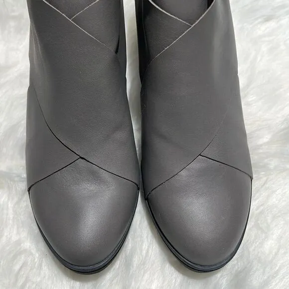 Eileen Fisher Cosmos Bootie Size 10M.  B71