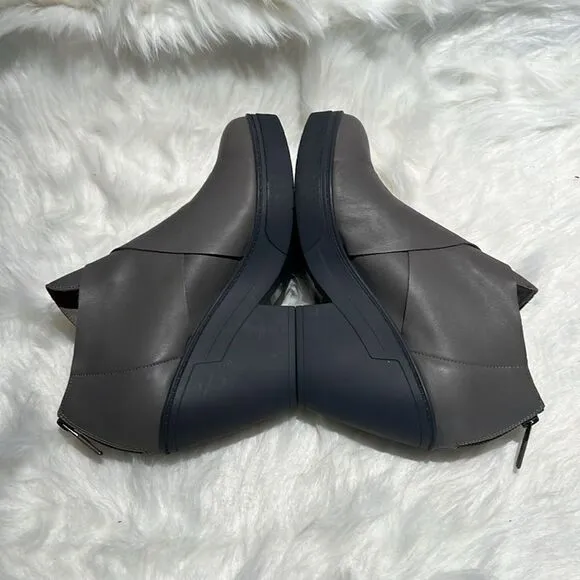 Eileen Fisher Cosmos Bootie Size 10M.  B71