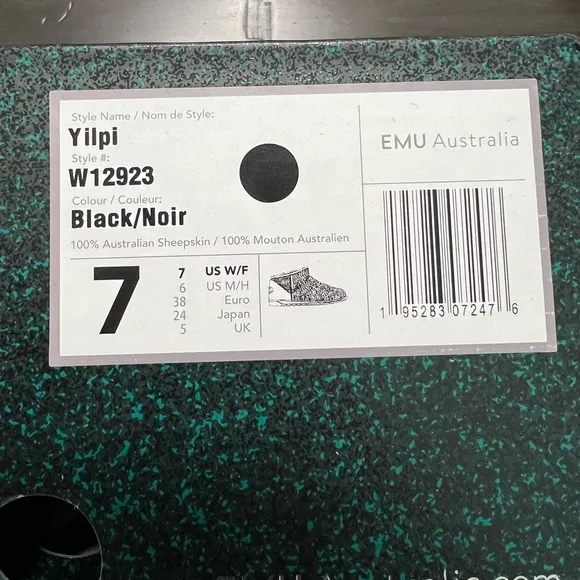 EMU Australia Yilpi Black Studded Ankle Boots size 7