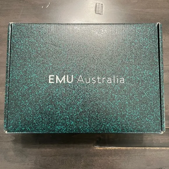 EMU Australia Yilpi Black Studded Ankle Boots size 7
