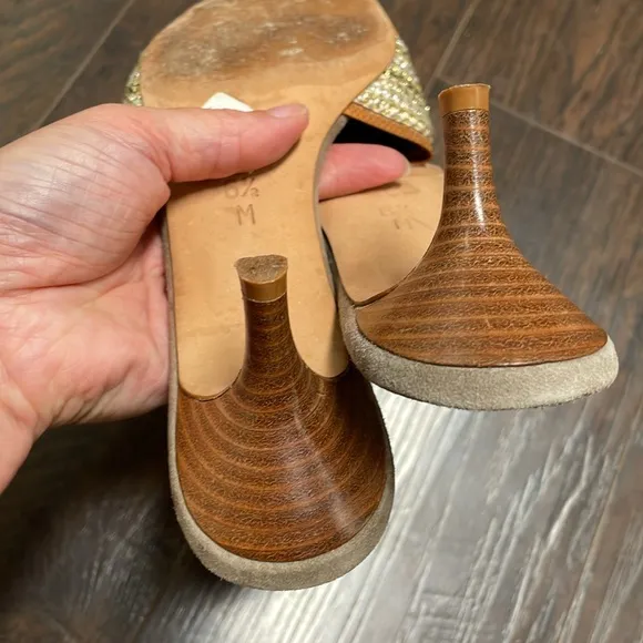 Eric Javits Tan and Gold Woven Slide Sandals