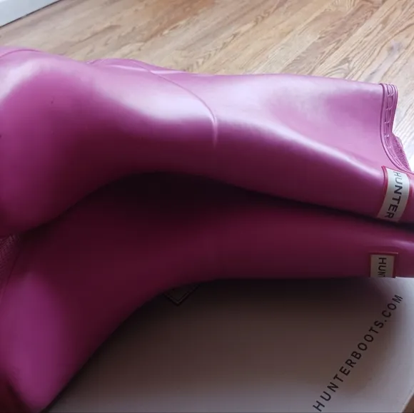 Euc kids size UK 12 pink boots by Hunter