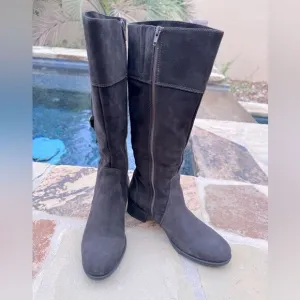 EUC La Canadienne woman’s passion boot brown suede Midcalf Boots SZ 7.5
