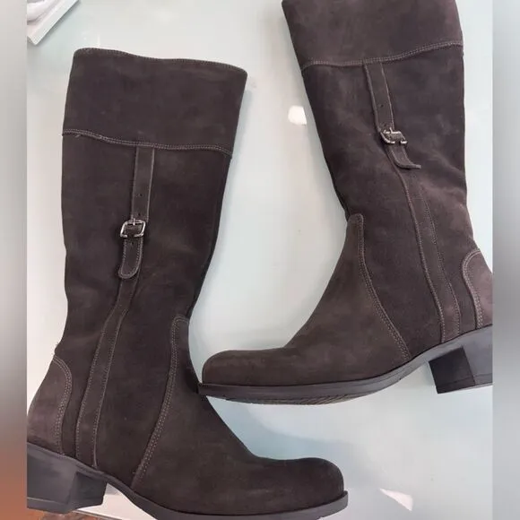 EUC La Canadienne woman’s passion boot brown suede Midcalf Boots SZ 7.5