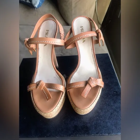 EUC! Prada Tan Leather Strappy Platform Sandals Heels w/box ~ 38/7.5-8