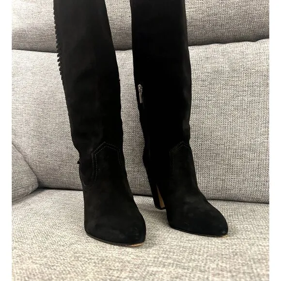EUC Vince Camuto Coranna Black Suede Knee High Boots Size 8.5M Heel Fringe Boho