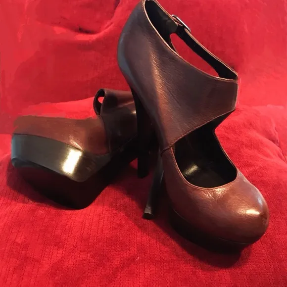 FENDI COGNAC JARDIN PLATFORM LEATHER MARYJANE PUMPS SZ 37 (7)
