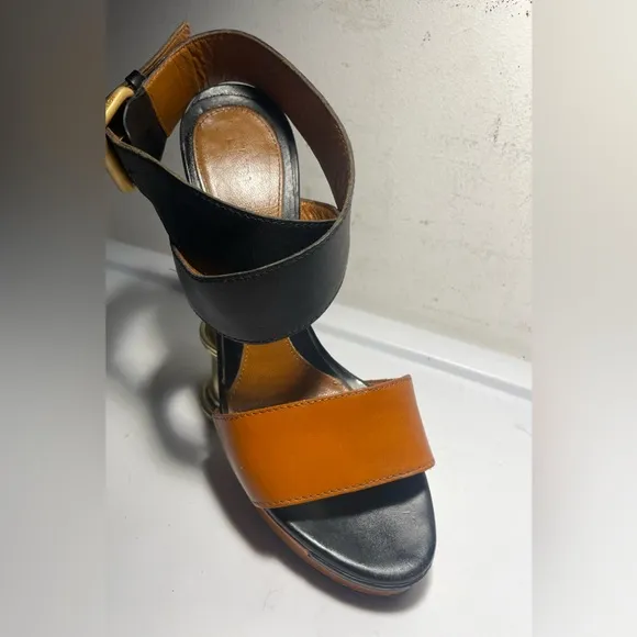 FENDI shoes / FENDI platform heels / colors black / brown sz 38 as is