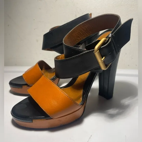 FENDI shoes / FENDI platform heels / colors black / brown sz 38 as is