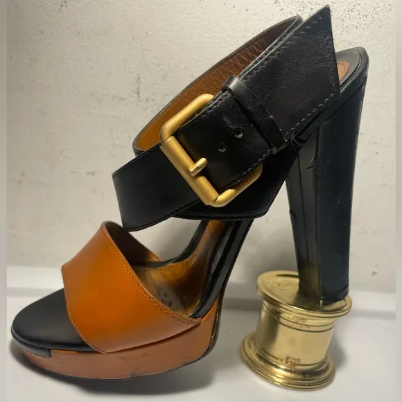FENDI shoes / FENDI platform heels / colors black / brown sz 38 as is
