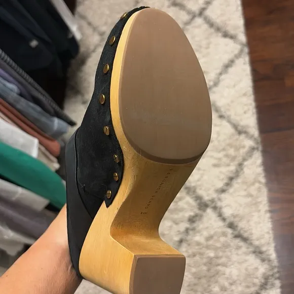 🔥🔥FIRE SALE 🔥🔥VERONICA BEARD Black Suede Clogs with Gold Accents