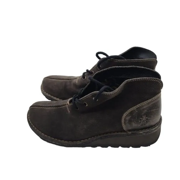 Fly London Mens suede ankle boots size  41