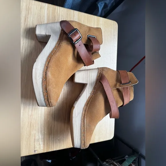 Free People Bungalow Clog Boots Size 39 Made in Indian