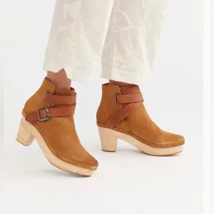 Free People Bungalow Clog Boots Size 39 Made in Indian