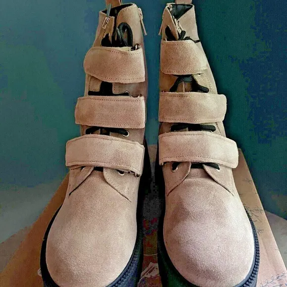 FREE PEOPLE Suede Emmet Lace Up Lug Sole Boots 39
