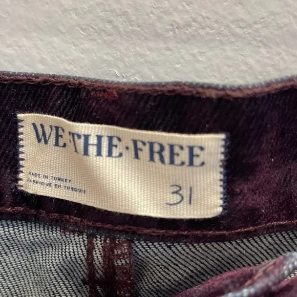 Free People We The Free First Class Relaxed Mulberry Flock Jeans - Size 31 - NWT