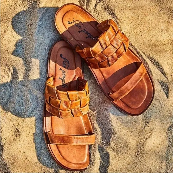 FREE PEOPLE Woven River Sandals Tan New in Box Size 7