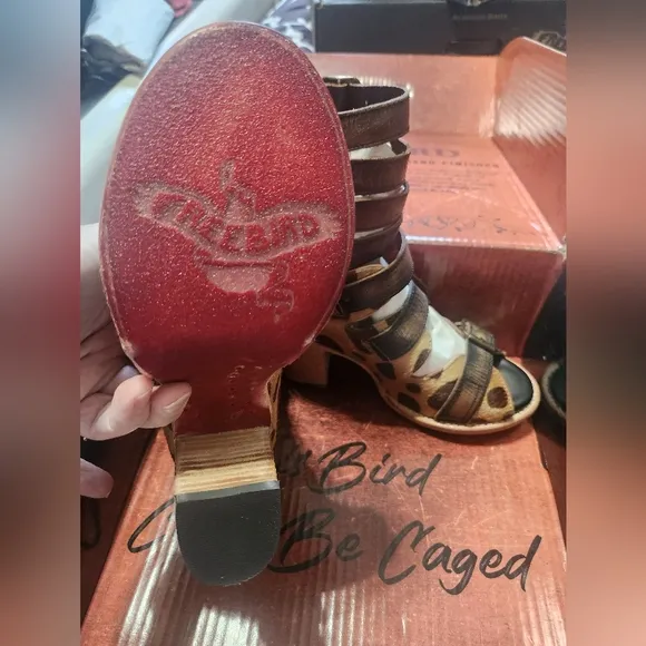 Freebird bond leopard size 7