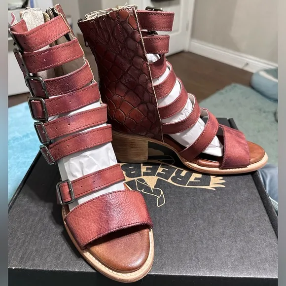 FREEBIRD COUNTRY Rust Snake size 8 leather boots Strappy sandals shoes 8.5 9