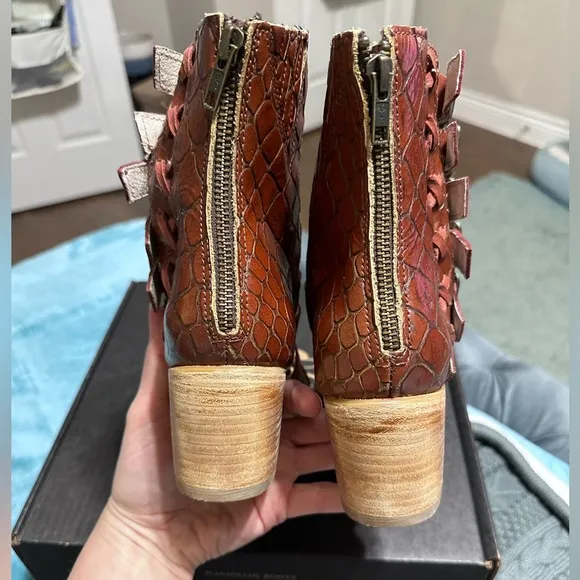 FREEBIRD COUNTRY Rust Snake size 8 leather boots Strappy sandals shoes 8.5 9