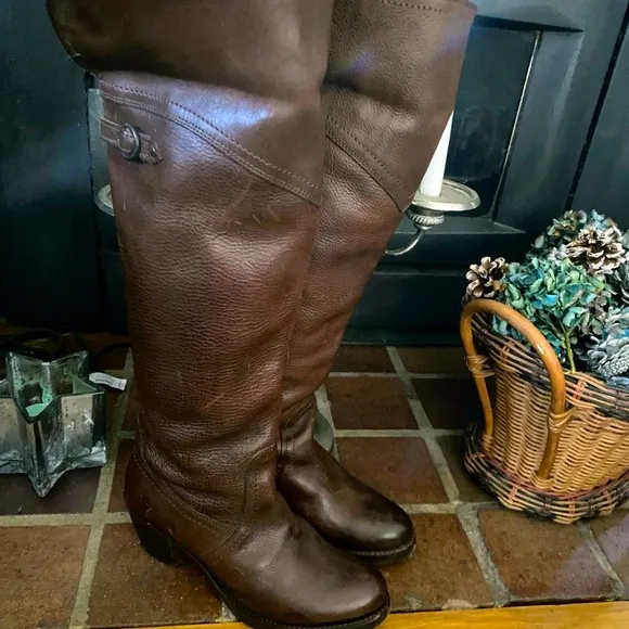 Frye Classic Jane Leather Boots