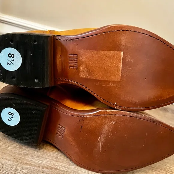 FRYE Cognac Leather Western Boots with Distressed Finish brand new.