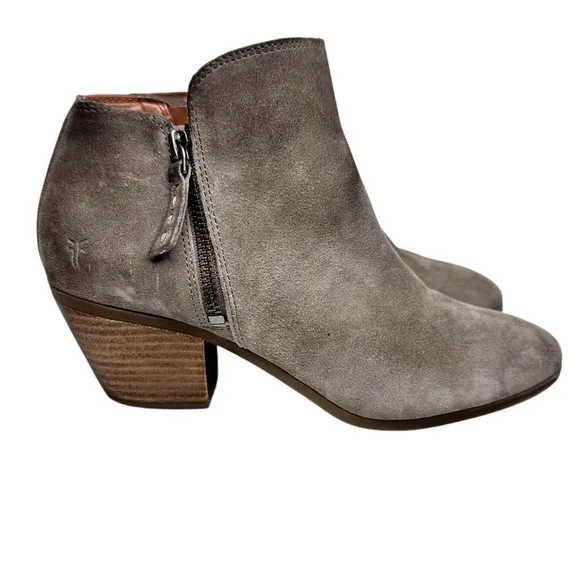 Frye Judith Ankle Booties SZ 7.5 Taupe Suede Boots