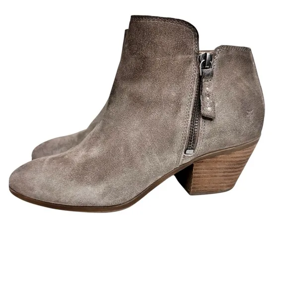 Frye Judith Ankle Booties SZ 7.5 Taupe Suede Boots
