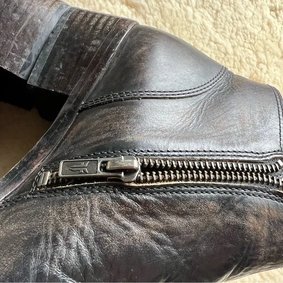FRYE Ray Belted-STO Leather Boots Sz 8 Black Distressed Zipper Buckles Western