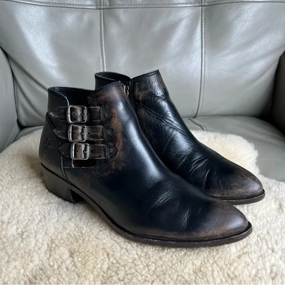 FRYE Ray Belted-STO Leather Boots Sz 8 Black Distressed Zipper Buckles Western