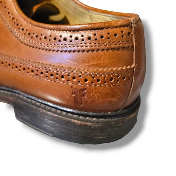 Frye Wingtip Leather Shoes size 10.5