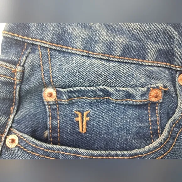 Frye Women's High-Rise Cuffed Crop Jeans Amari Wash Size 8/29 NWT