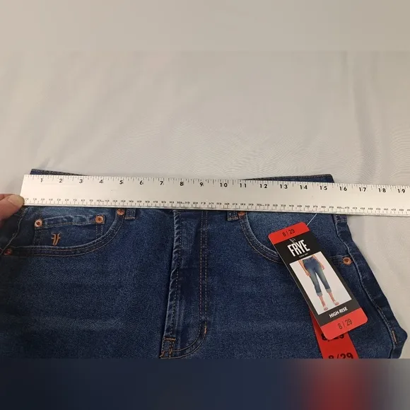 Frye Women's High-Rise Cuffed Crop Jeans Amari Wash Size 8/29 NWT
