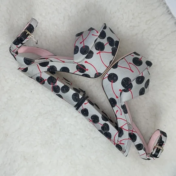 🍒GIAMBATTISTA CHERRY JACQUARD PLATFORM HEELS🍒