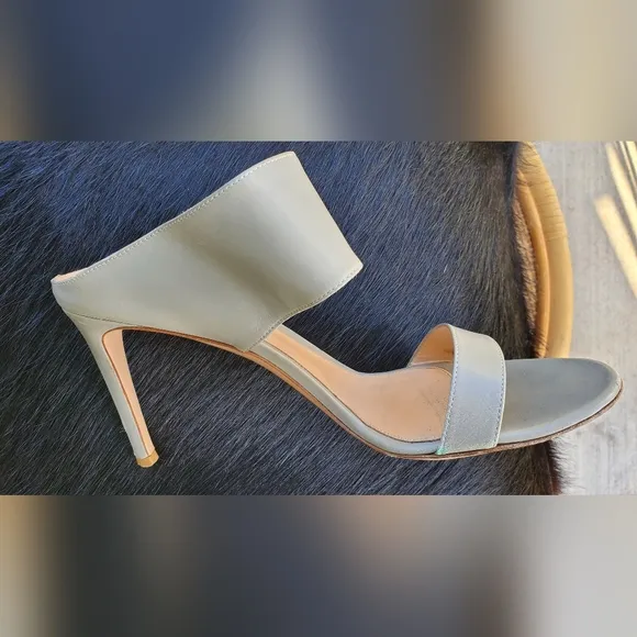 Gianvito Rossi Tan Women's Heels Stilettos Sz 39.5